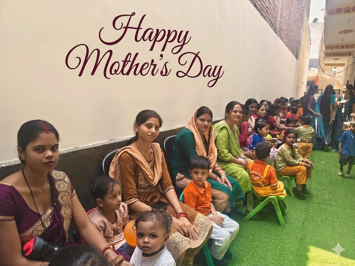 Mothers with their children at the centre
